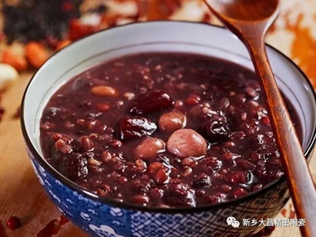 過(guò)了臘八就是年，辭舊迎新盼團(tuán)圓！
